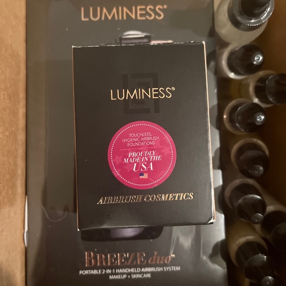 Luminess duo breeze unopened with makeup - Picture 3 of 3